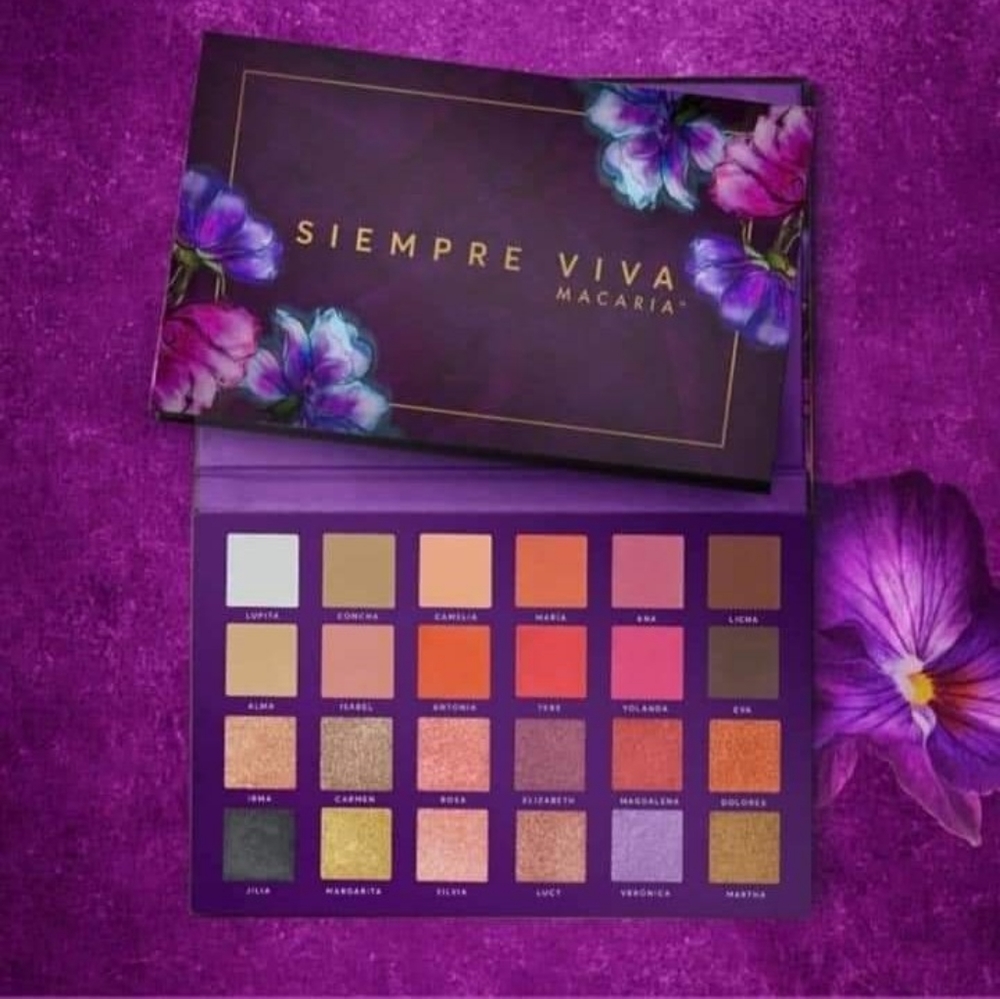 Eyeshadow palette